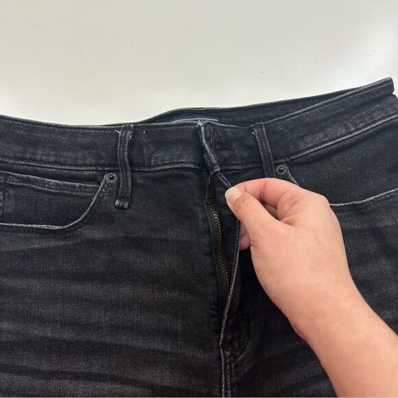 Abercrombie and Fitch Simone High Rise Shorts Dark Wash Size 28 - Picture 3 of 9